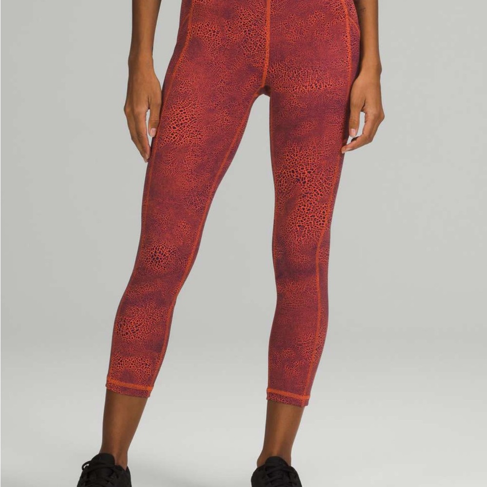 Lululemon Invigorate High-Rise Crop 23” size 16